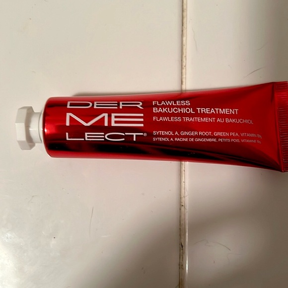 ❤️BRAND NEW❤️ Dermelect Flawless Bakuchiol Treatment NECK LIFTING & FIRMING❤️ - Picture 4 of 5